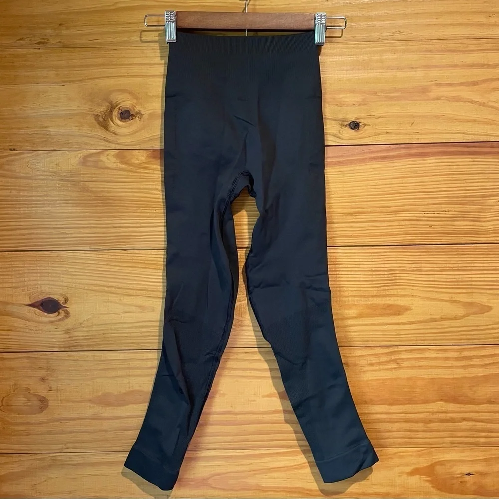 Lululemon Zone In Crop High Rise Activewear Workout Leggings 2 Black W6F11S